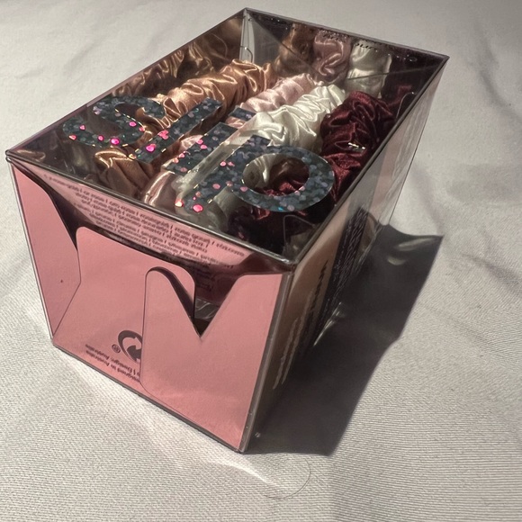 Slip Crystal Collection Skinny Scrunchies - Picture 3 of 5